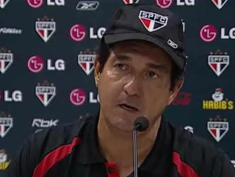 Muricy Ramalho escala o time para confundir advers�rios 'observadores'