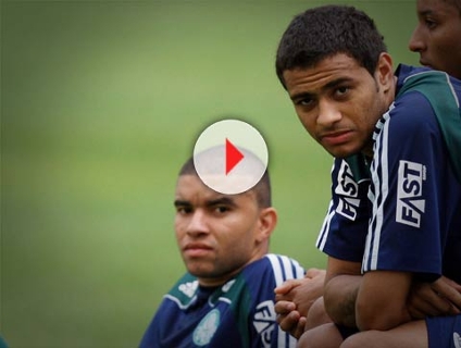 V�DEO: M�dico v� Cleiton Xavier � frente de Maur�cio Ramos para domingo