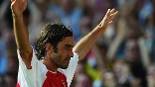 Mesmo com um a menos, Arsenal conseguiu virada sobre Everton com gols de Henry e Pires em 2003