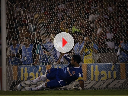 Bruno pega dois p�naltis, Flamengo vence o Santos e dorme em terceiro
