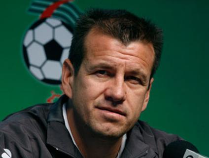Trajano sobre Dunga: 'Deixa o homem trabalhar'