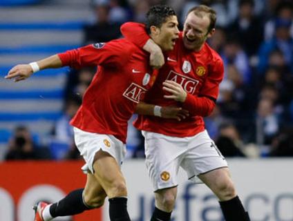 V�DEO E �UDIO: Gola�o de Cristiano Ronaldo classifica Manchester para as semifinais