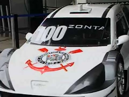 V�DEO: No ano do Centen�rio, Corinthians apresenta carro para a Stock Car