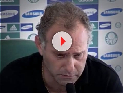 V�DEO: Dirigente do Palmeiras promete rea��o ap�s reuni�o de duas horas 