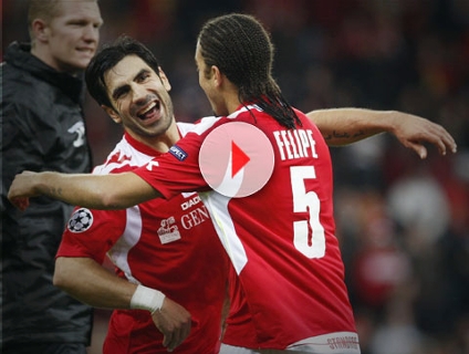 Olympiakos, de Zico, perde na B�lgica 