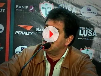 Ren� Sim�es revela a presen�a de pessoas armadas no vesti�rio