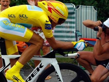 V�DEO: Bicampeonato no Tour de France ratifica 'dinastia Contador' no ciclismo mundial