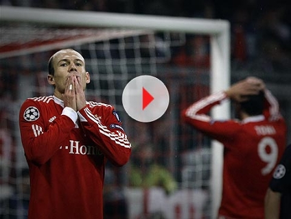 Atacante Robben lamenta chance perdida diante do Bordeaux. Veja os gols da partida