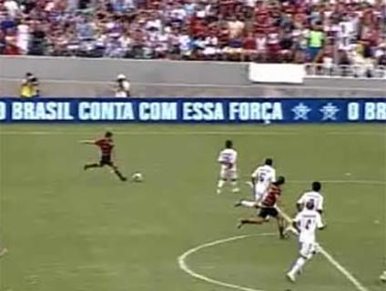 V�DEO: Flamengo bate Fluminense e busca 