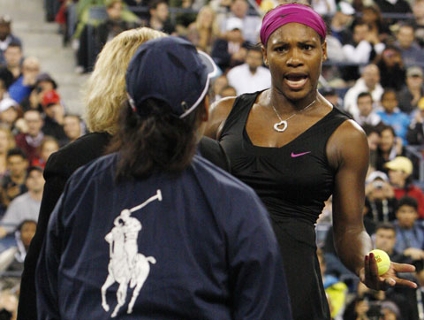 V�DEO: Serena faz papel�o e v� belga Kim Clijsters ir � final do US Open