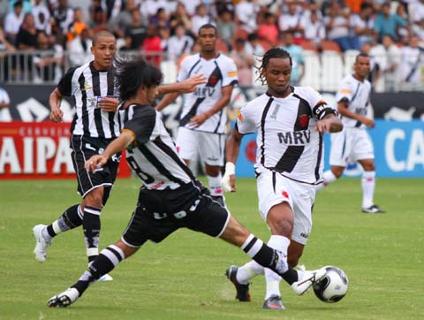V�DEO: Vasco come�a o ano como terminou 2008: apanhando em casa