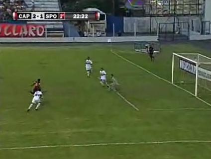 S�o Paulo tomou a virada do Atl�tico-PR ap�s estar vencendo por 1 a 0