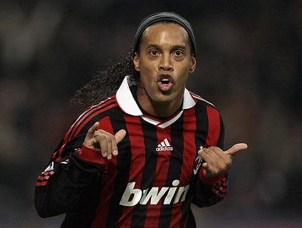 V�DEO: Com gol de Ronaldinho, Milan e Real ficam no empate em San Siro