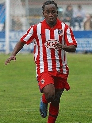 OFF: Bétis compra atacante congolês por R$ 3,48, contratação mais barata da história