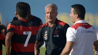 Dorival elogia evolução do Fla, mas alerta: Time ainda vai oscilar