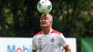 Flamengo descarta marcação individual em Seedorf