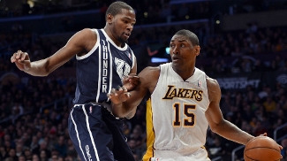 Metta World Peace foi um dos destaques da noite no Staples Center