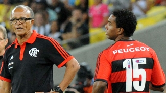 Sem dupla de volantes, Jayme descarta conversar com Luiz Antonio: Não é mais criança, tem de assumir o que quer