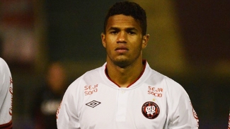 Fla responde nota oficial de Atlético-PR: É desculpa por perderem o jogador