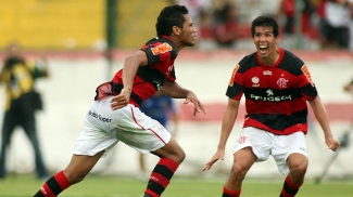 Hernane admite erro quase inacreditável e comemora gol salvador contra o Volta Redonda