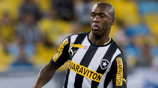 Seedorf comemora primeiro gol no Maracanã e lembra de ídolos do Flamengo