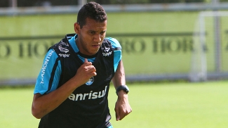 Souza admite sondagem de São Paulo e Flamengo, mas cita carinho por Grêmio e peso Libertadores