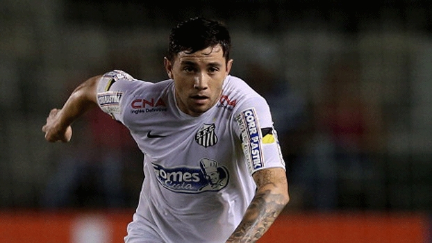 Advogado de Mena adia apresentação do lateral no Cruzeiro