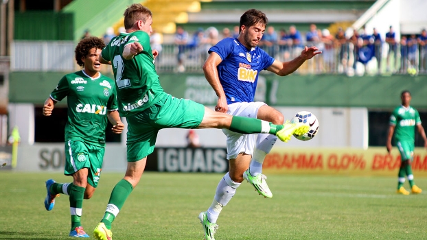 Em vestibular, garotada do Cruzeiro empata com a Chapecoense