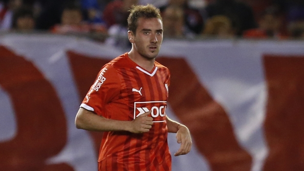 OFF- Jornal expõe interesse flamenguista em meia argentino do Independiente