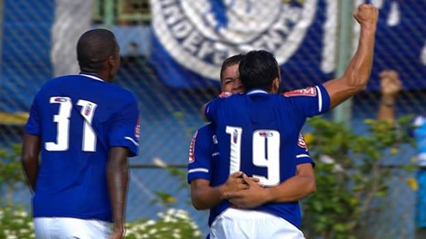 Com 1° gol de Henrique Ceifador e de olho na Libertadores, Cruzeiro vence e mantém ponta