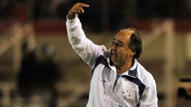 Altitude e chuteira errada: Marcelo Oliveira explica motivos para empate do Cruzeiro
