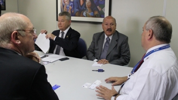 Caixa pede folha de pagamento de servidores em acordos com clubes