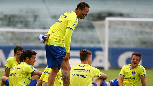 Torcida apoia Grêmio em último treino antes do Gre-Nal