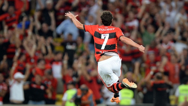 Risco à vista: eliminação precoce na Libertadores pode tirar garantia de salários em dia, admite Fla