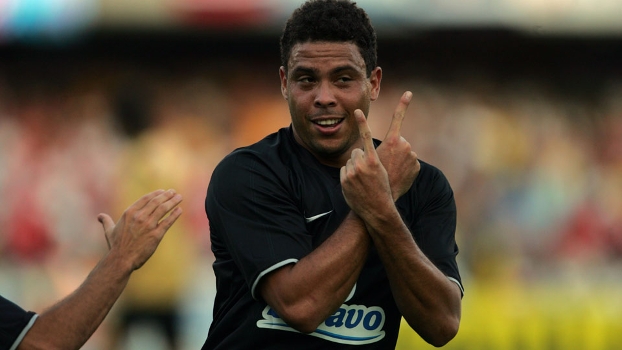 Ex-agente de Adriano volta a criticar Ronaldo: Não tenho respeito