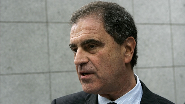 Robinho, Ganso: nomes de craques escancaram guerra pelo futebol do Fla