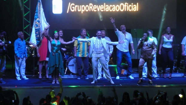 Veja a letra de samba feita em homenagem a Zico