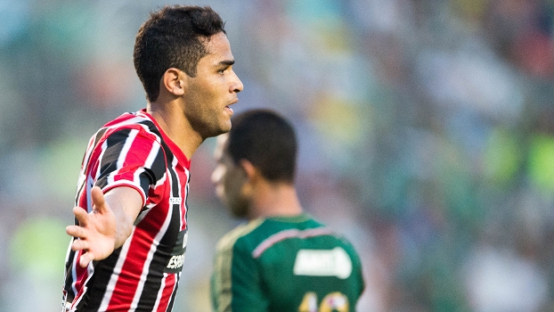 Algoz contra o ex-time, Alan Kardec entra na briga pela Bola de Ouro; veja notas