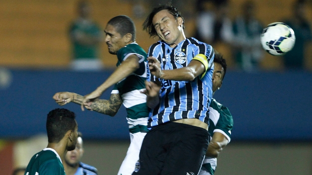 Sem Barcos, Grêmio fica no empate com Goiás e segue fora do G4