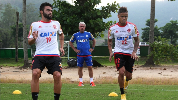 Everton e Arthur Maia voltam aos treinos físicos no Flamengo