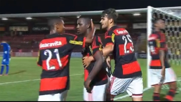 Com gol no final, Flamengo supera o Osasco e avança como líder na Copa São Paulo