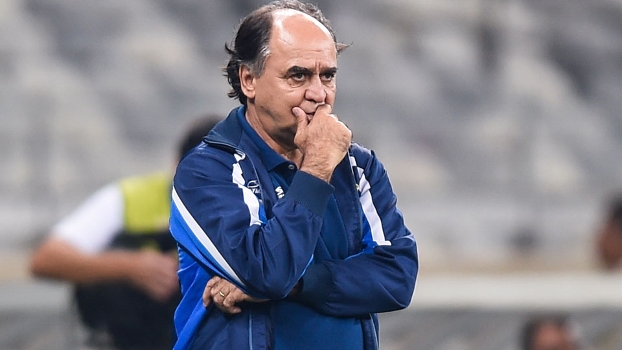 Marcelo Oliveira reconhece elogios de Levir, mas pede calma