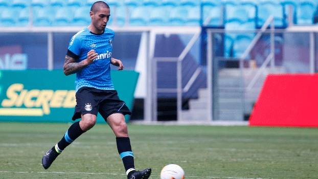 Braian Rodríguez e Júnior voltam e devem reforçar Grêmio no domingo